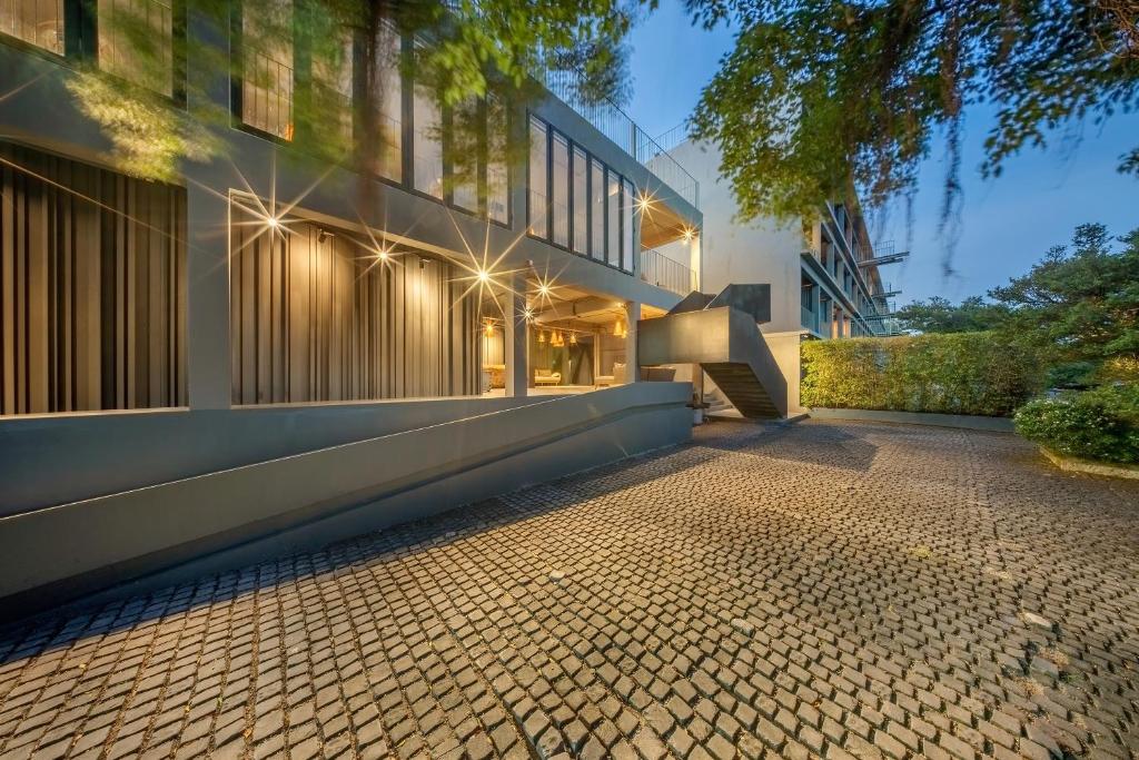 Budova, kde se hotel nachází