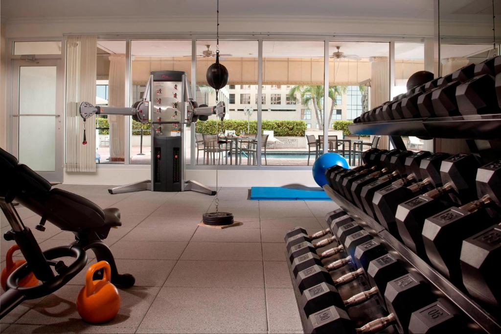 a room with a gym with a machine at Miami Marriott Dadeland in Miami
