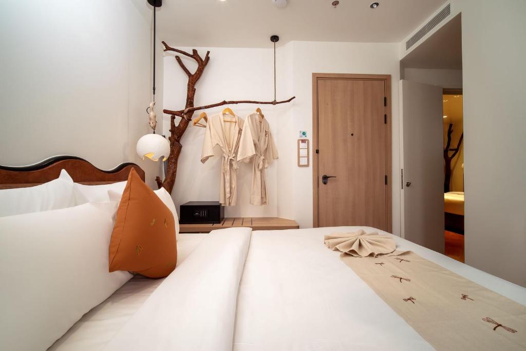 Family Premium Connecting Suite City View with Once-time minibar