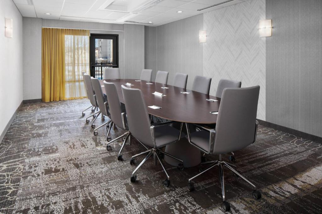 SpringHill Suites by Marriott Denver Airport photo