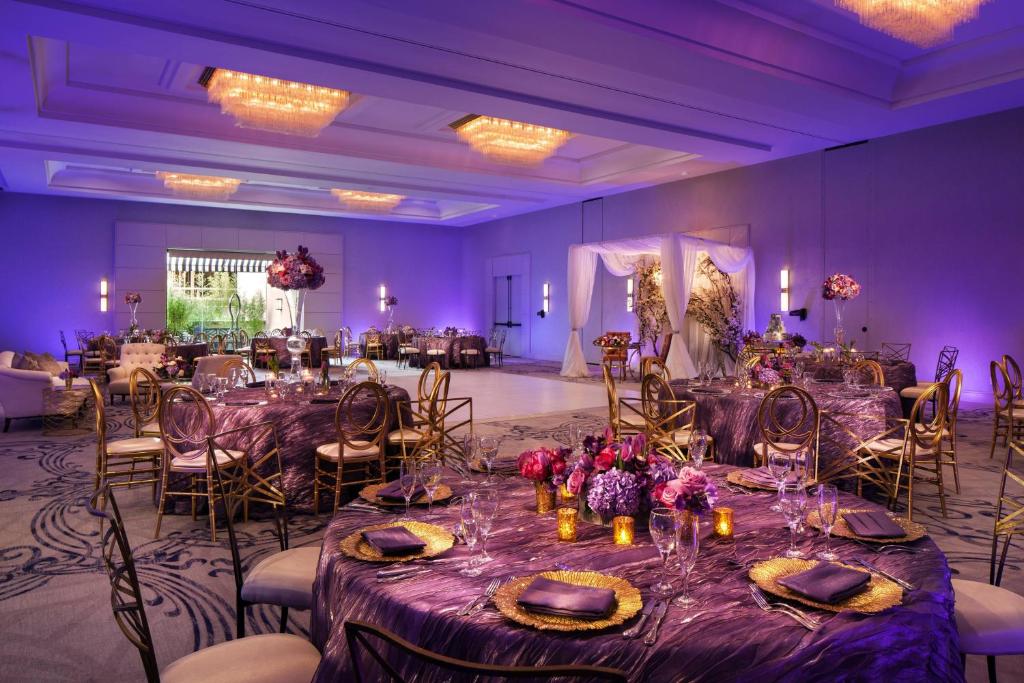 Avenue of the Arts Costa Mesa, a Tribute Portfolio Hotel photo