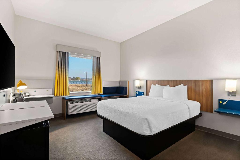 Postel nebo postele na pokoji v ubytování Holiday Inn Express & Suites George - Quincy South by IHG