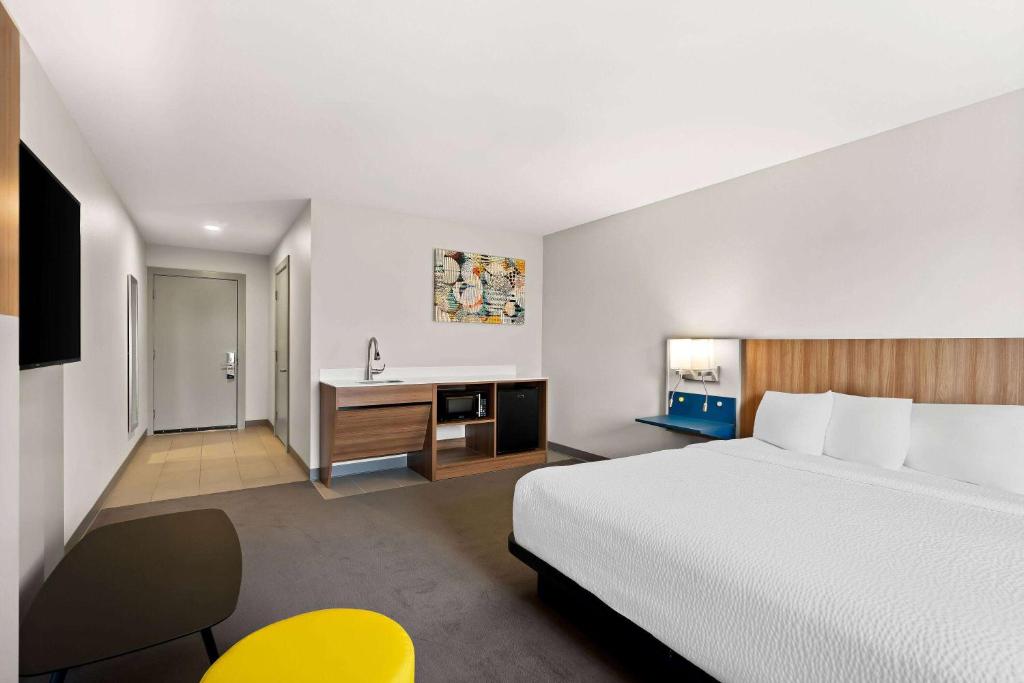 Postel nebo postele na pokoji v ubytování Holiday Inn Express & Suites George - Quincy South by IHG