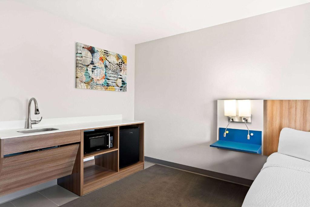 Postel nebo postele na pokoji v ubytování Holiday Inn Express & Suites George - Quincy South by IHG
