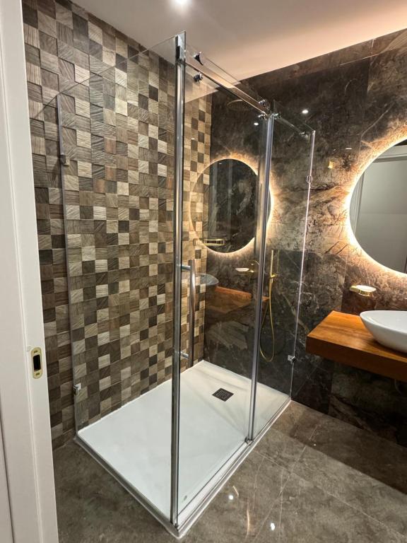 Bagno di Skyline Soak, Views & Jacuzzi
