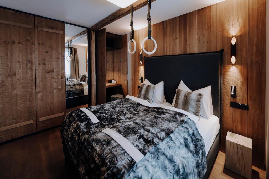 Postel nebo postele na pokoji v ubytování Gut Wenghof - Family Resort Werfenweng