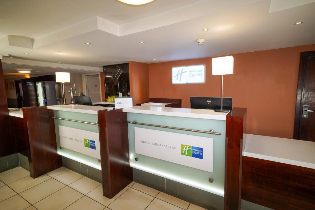 Holiday Inn Express Glenrothes by IHG photo