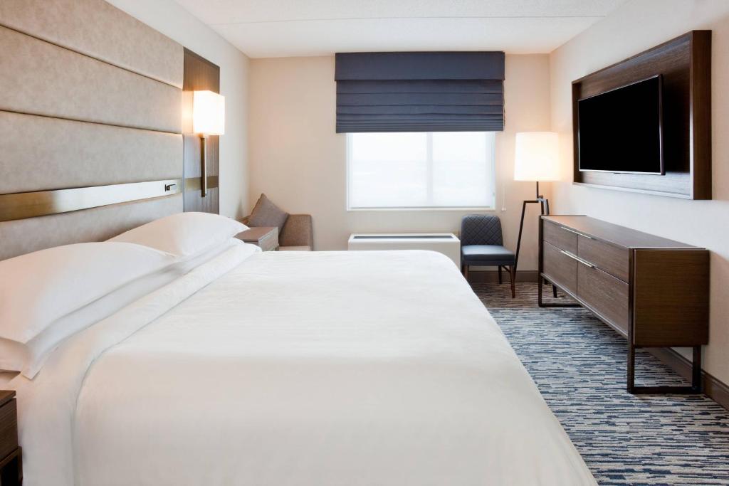 Sheraton St Paul Woodbury Hotel - Suite Concierge King Con Sofá Cama