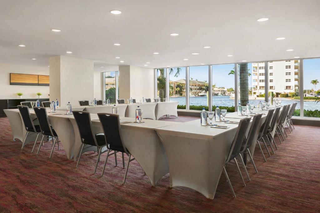 Restaurace v ubytování Residence Inn by Marriott Fort Lauderdale Intracoastal