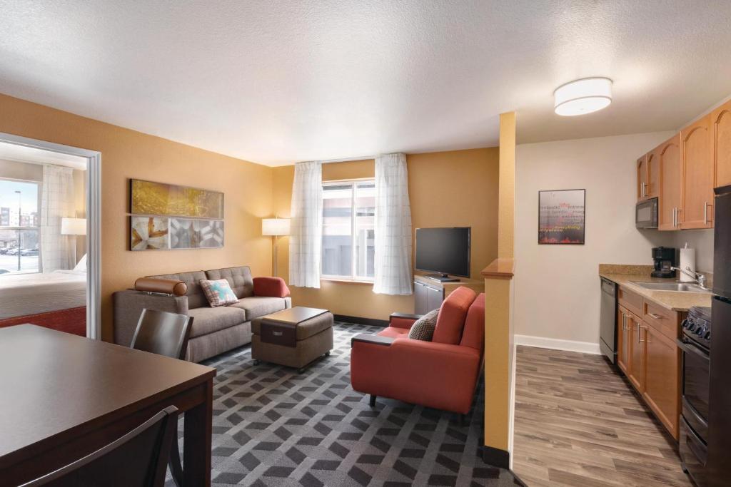 TownePlace Suites by Marriott Denver Downtown - Suite 2 Chambres