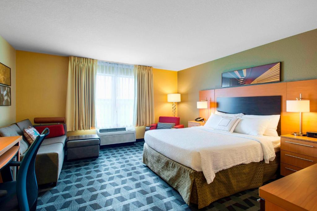 TownePlace Suites by Marriott Kansas City Overland Park - 
