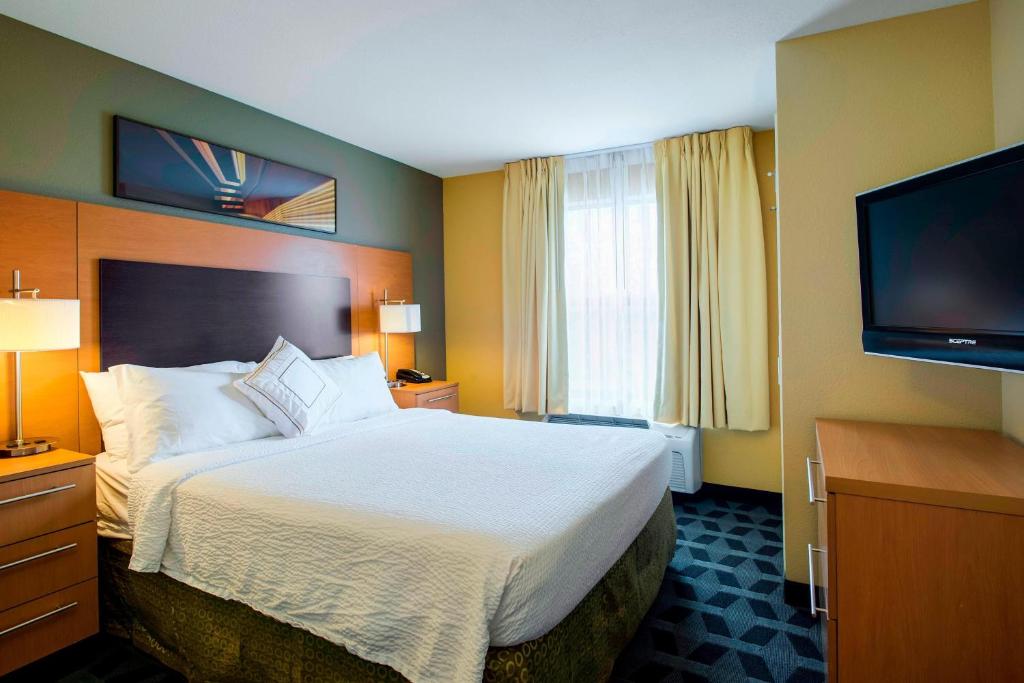 TownePlace Suites by Marriott Kansas City Overland Park - Monolocale Queen Con Divano Letto