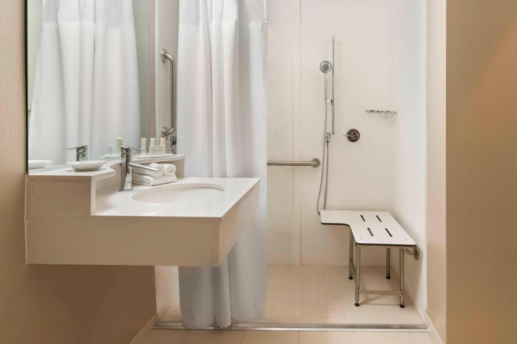 SpringHill Suites Indianapolis Carmel photo