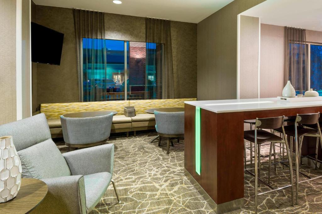 SpringHill Suites Indianapolis Carmel photo