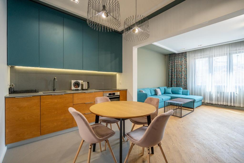 2BDR DISTRICT apartment