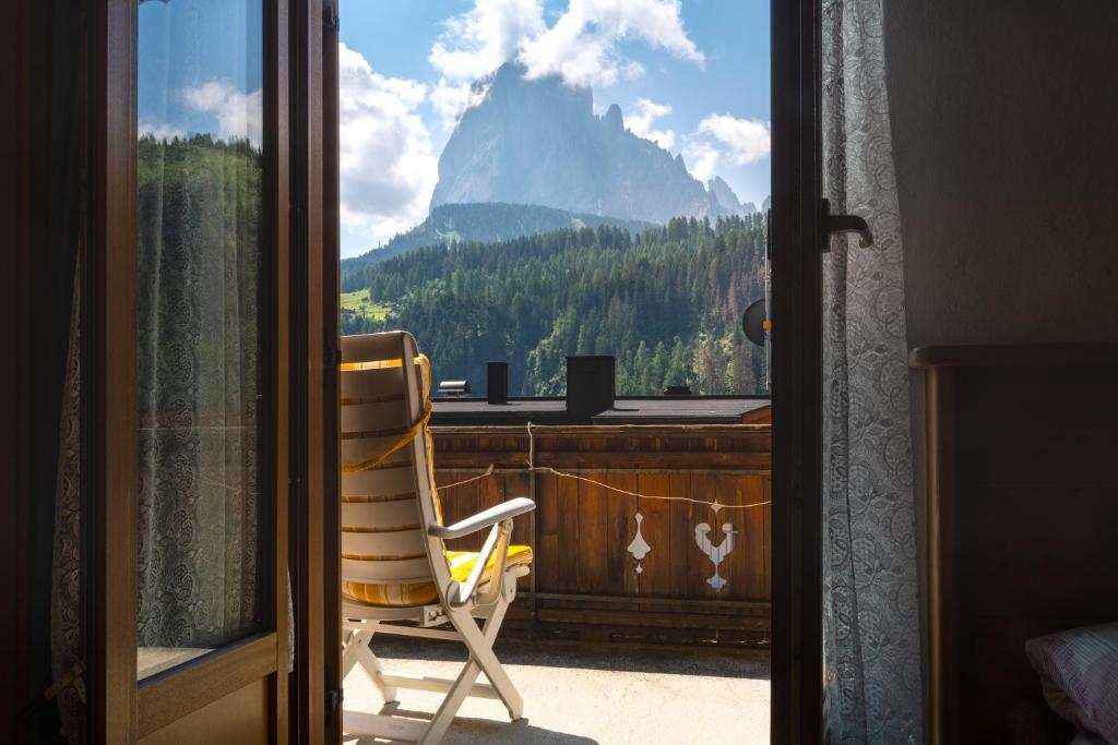 Nespecifikovaný výhled na hory nebo výhled na hory při pohledu z hotelu