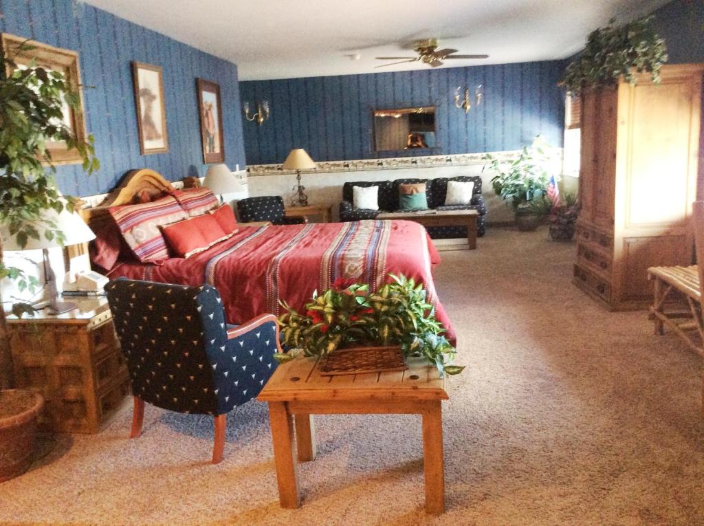 Howard Johnson by Wyndham Springerville - Suite King