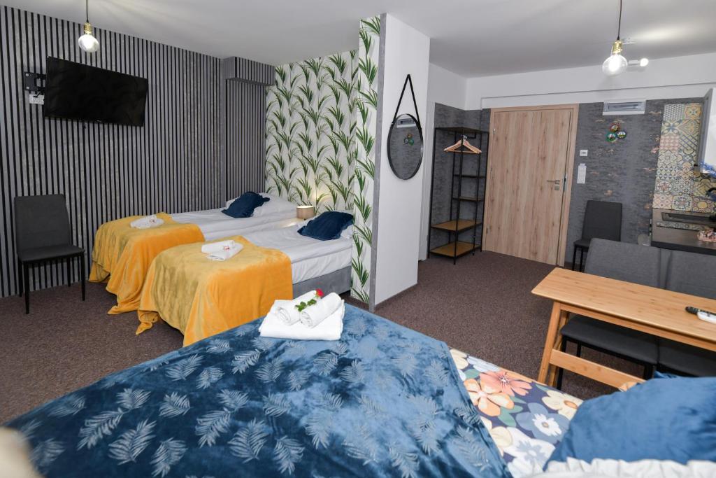 REZYDENCJA ZATOR - Quadruple Room With Balcony