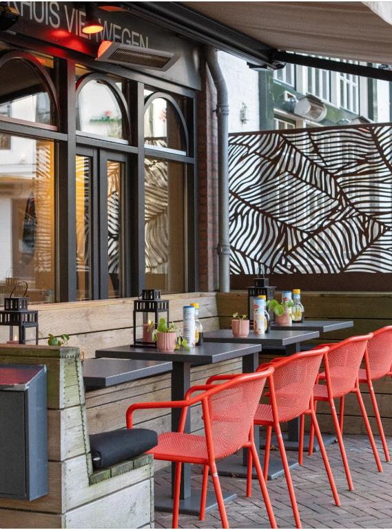Restaurace v ubytování Hotel Pannenkoekhuis Vierwegen