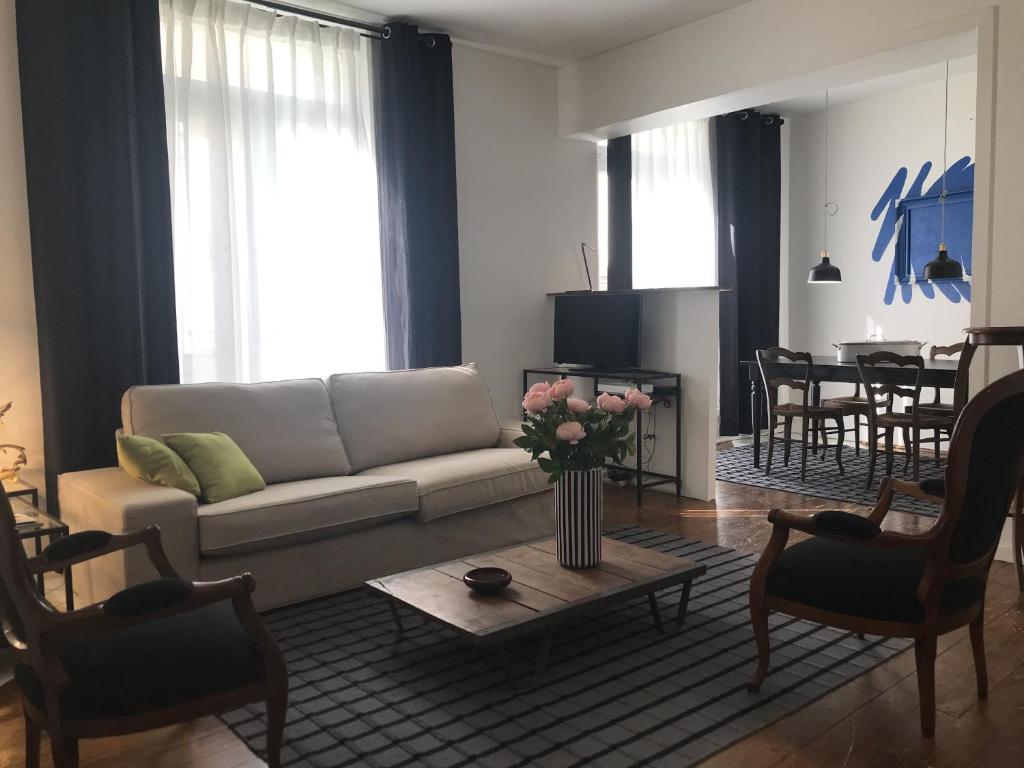 Photo de la galerie de l'établissement LE PORTE SAINT JULIEN - 3 etoiles - HyperCentre - Proche Thermes, à Vichy