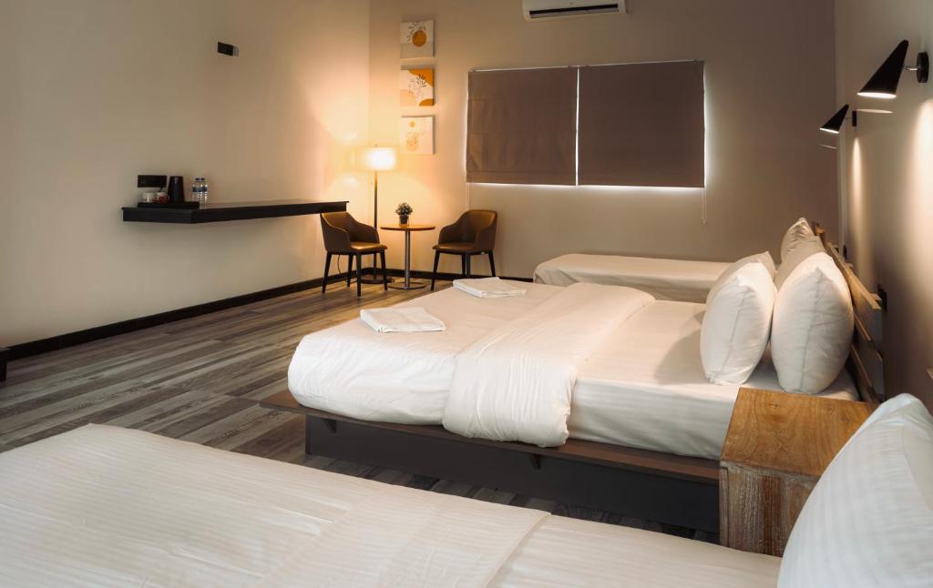 Airport Green Olive Villa - 9