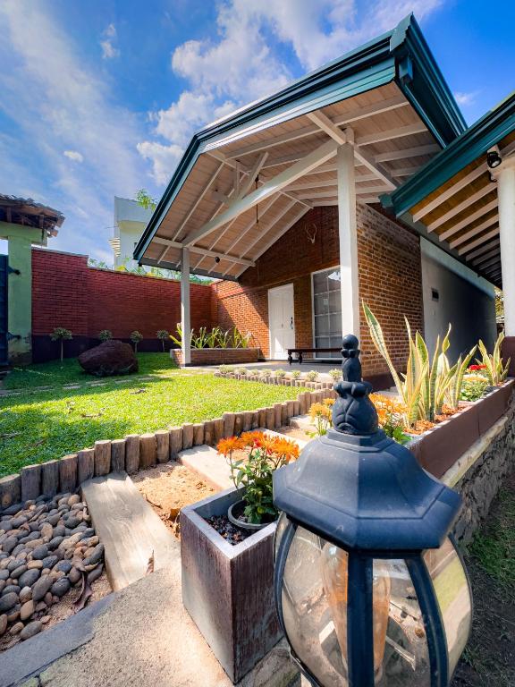 Airport Green Olive Villa - 12