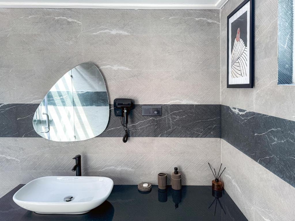 Airport Green Olive Villa - 13