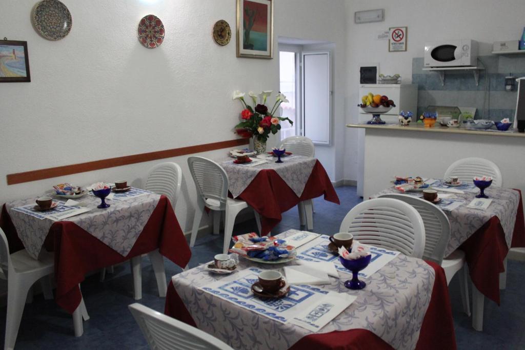 Fotografie z fotogalerie ubytování Albergo Locanda Sul Mare v Ischii
