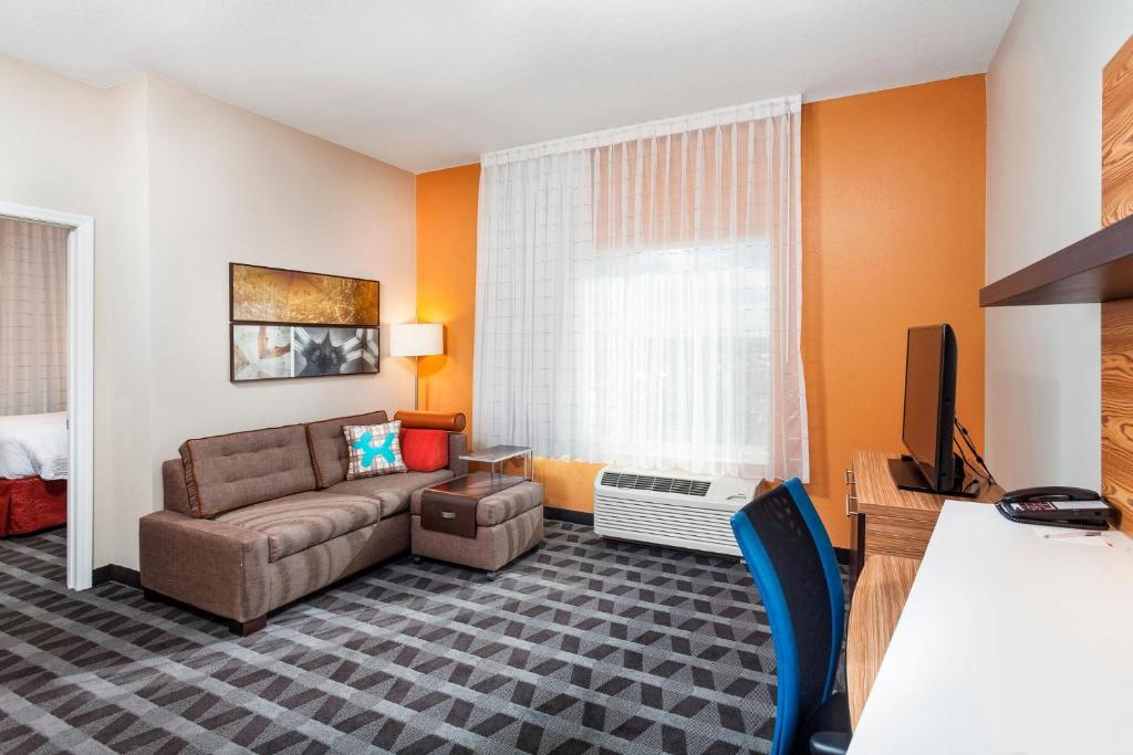 TownePlace Suites by Marriott Orlando Altamonte Springs/Maitland - Suite Queen De Un Dormitorio Con Sofá Cama