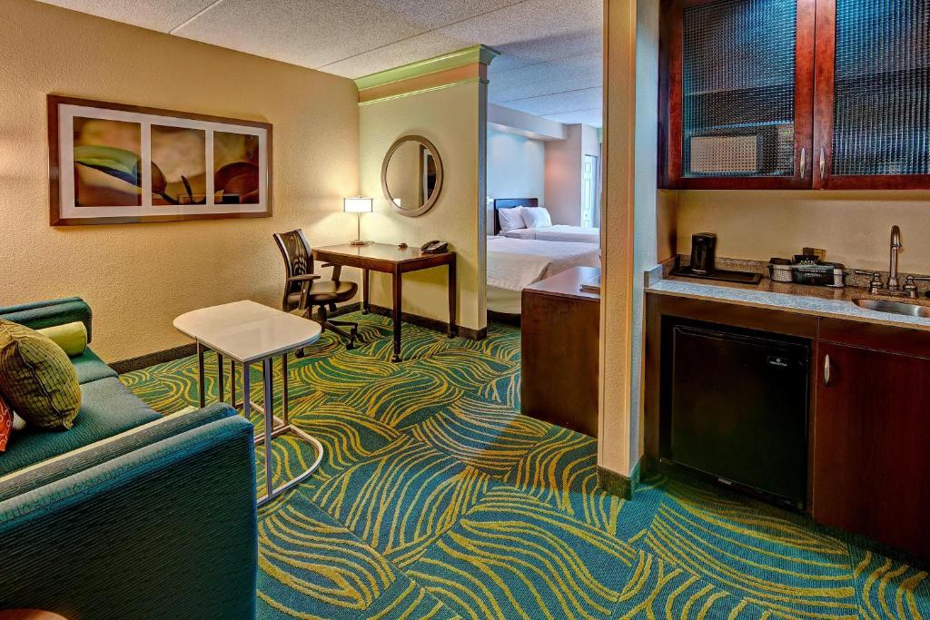 SpringHill Suites Norfolk Old Dominion University photo