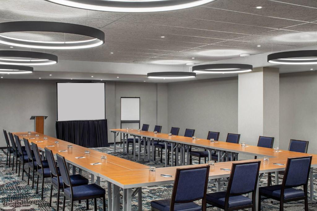 Konferenční prostory v ubytování SpringHill Suites by Marriott New York Manhattan/Times Square South