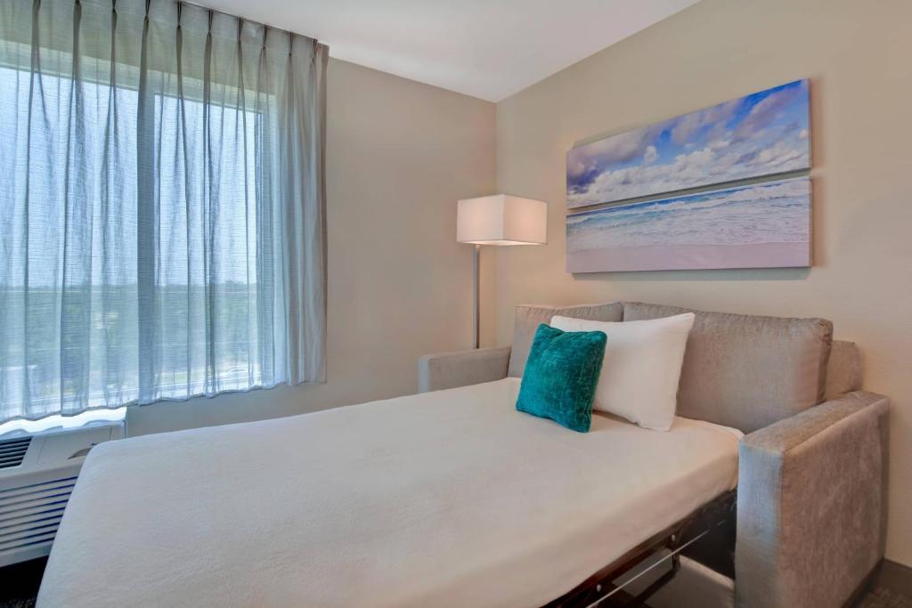 TownePlace Suites by Marriott Panama City Beach Pier Park photo