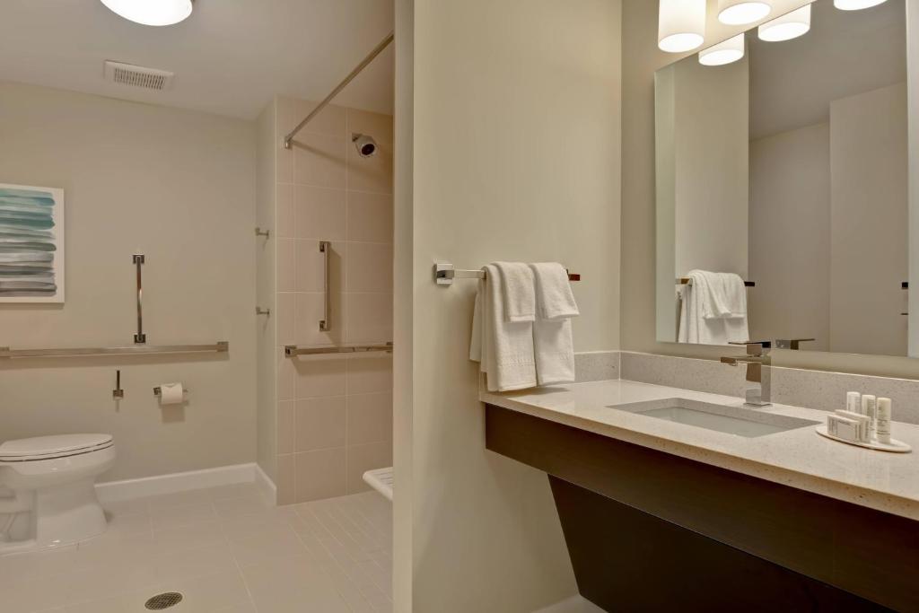 TownePlace Suites by Marriott Panama City Beach Pier Park photo
