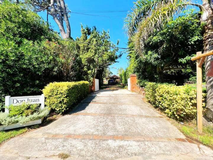 Casa con pileta y jardin