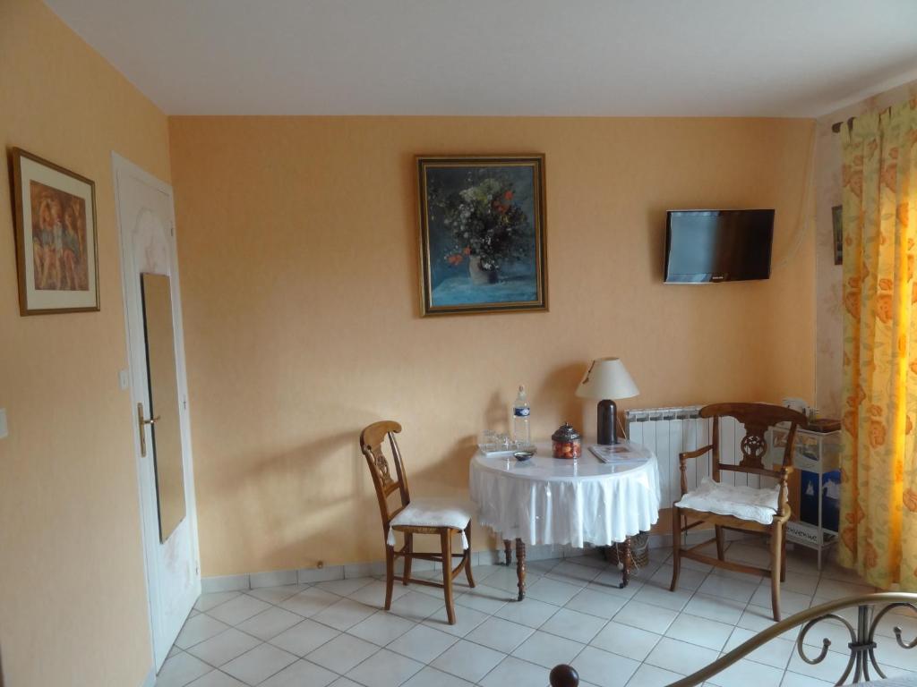 Le Franquevillette - Habitación Doble Con Baño Privado