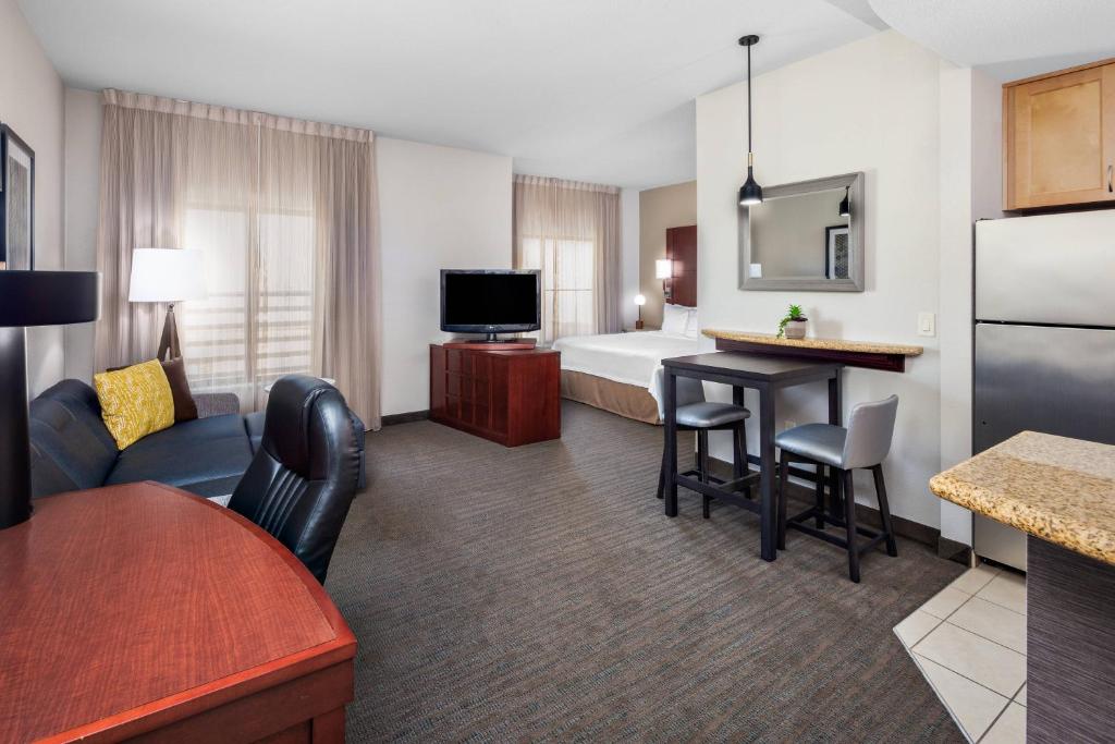 Residence Inn Phoenix NW/Surprise - King Studio With Sofa Bed - Hearing Accessible