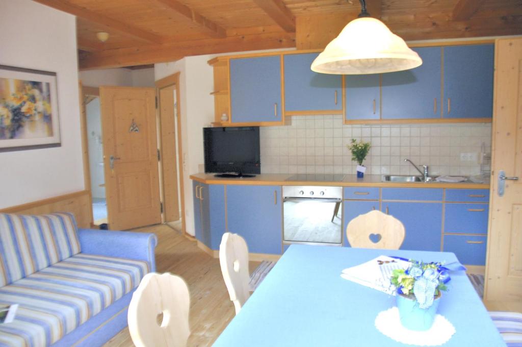 Kuchyň nebo kuchyňský kout v ubytování Maurerhof