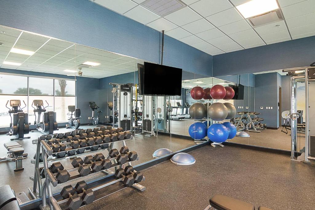 Fitness centrum a/nebo fitness zařízení v ubytování SpringHill Suites by Marriott Fort Worth Fossil Creek