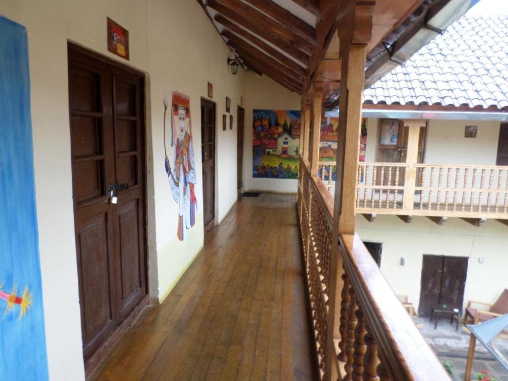 Un balcón o terraza en OkiDoki Cusco Hostal