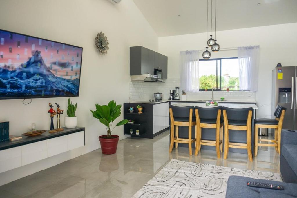 Dapur atau dapur kecil di Verde Armonía Lodge