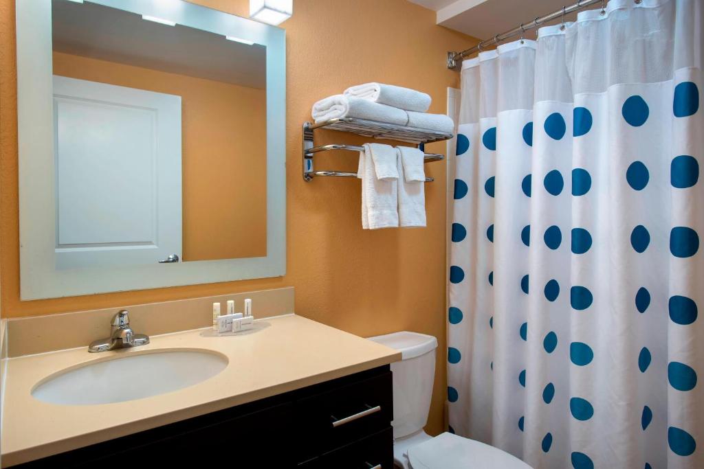 TownePlace Suites Republic Airport Long Island Farmingdale - Estudio De Rey