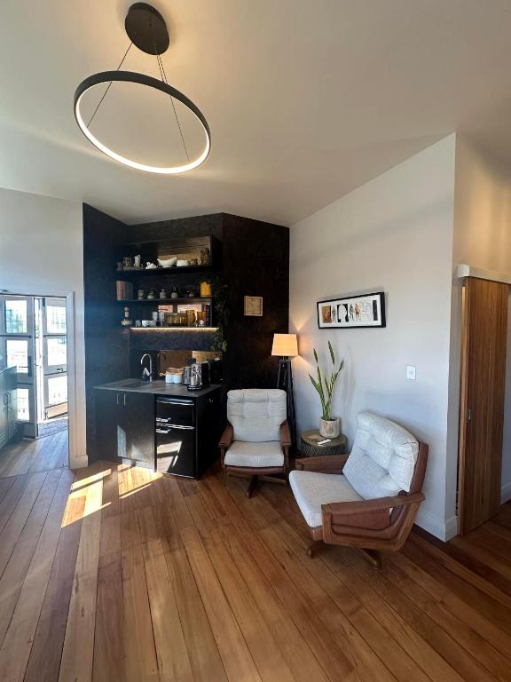 The Advocate - Resim 9