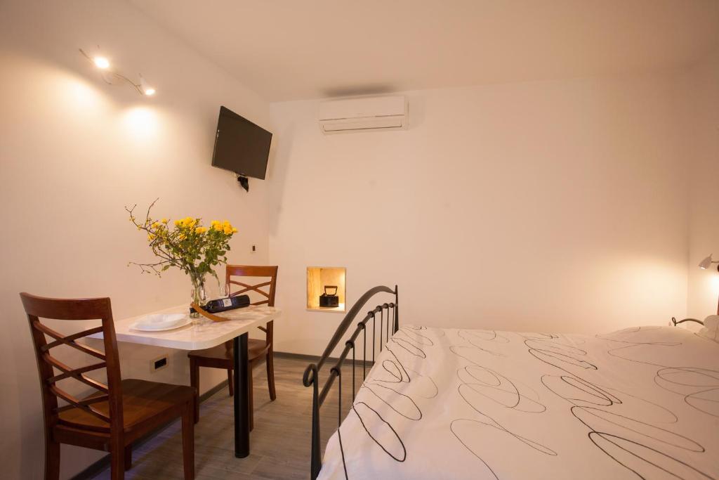 Apartments & Room Kartolina - 11