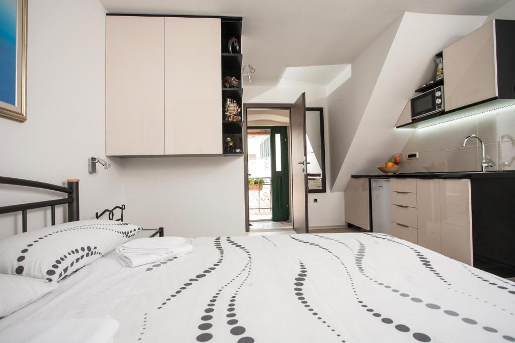 Apartments & Room Kartolina - 14