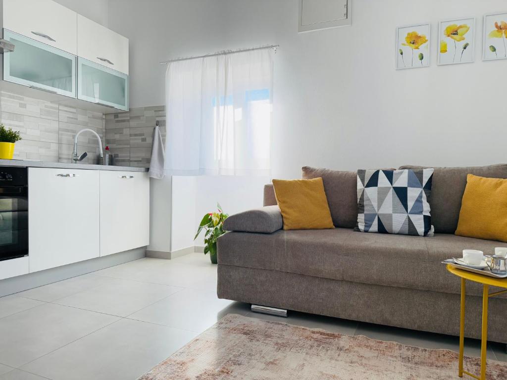 Apartment Erika - for 2 near the beach