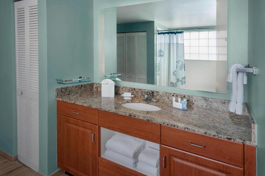 Koupelna v ubytování Residence Inn Fort Lauderdale Pompano Beach/Oceanfront