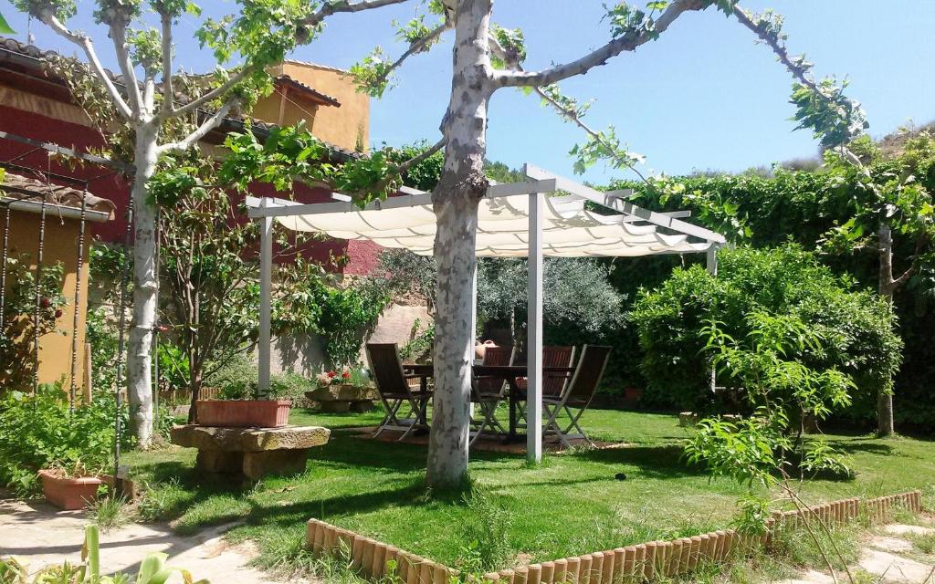 Zahrada ubytování Hostal Rural Txapi Txuri Logis Hotels