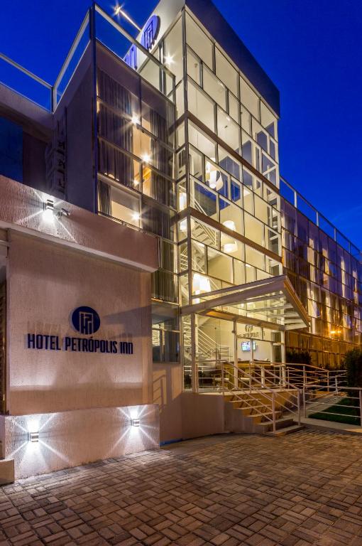  Hotel Petropolis Inn