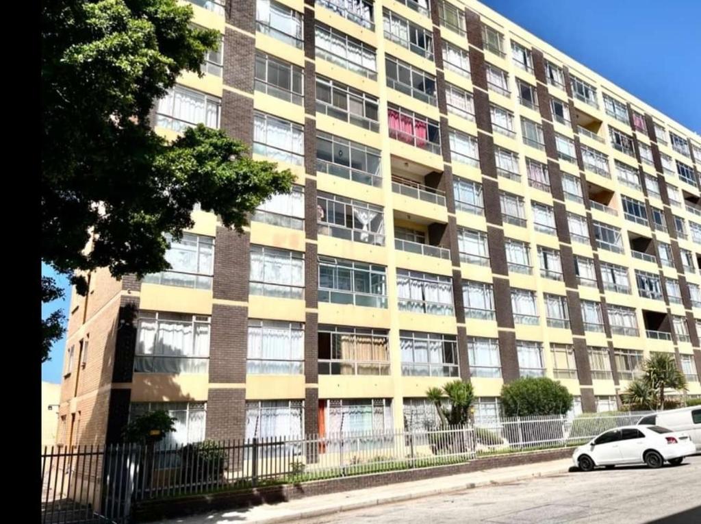 Το κτήριο όπου στεγάζεται  το διαμέρισμα