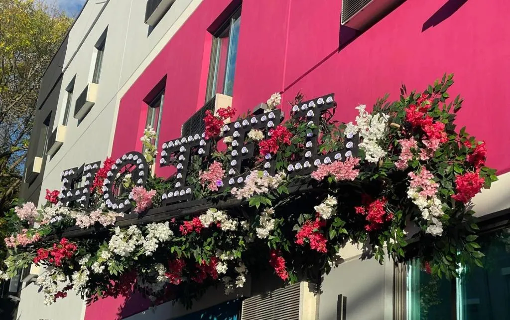 Hotel OPUS Bronx Near Bay Plaza Mall in Kings Bridge